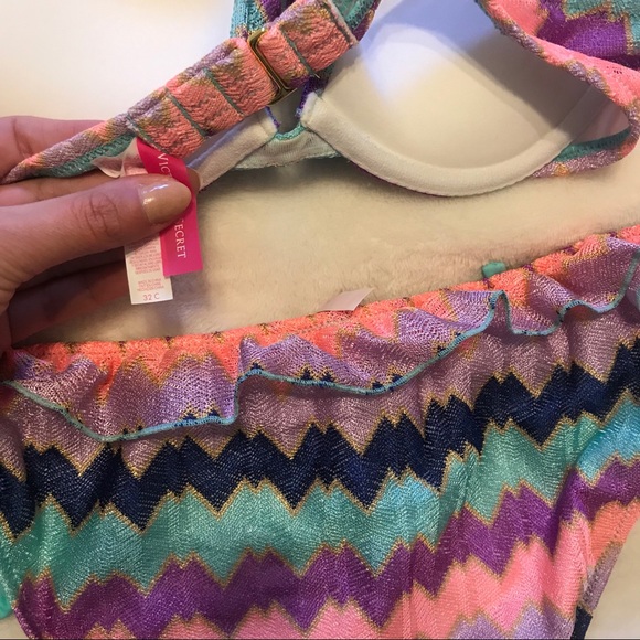 Victoria’s Secret push-up swimsuit - Picture 2 of 2